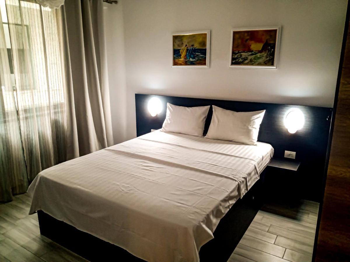 Ric Apartament Năvodari Esterno foto