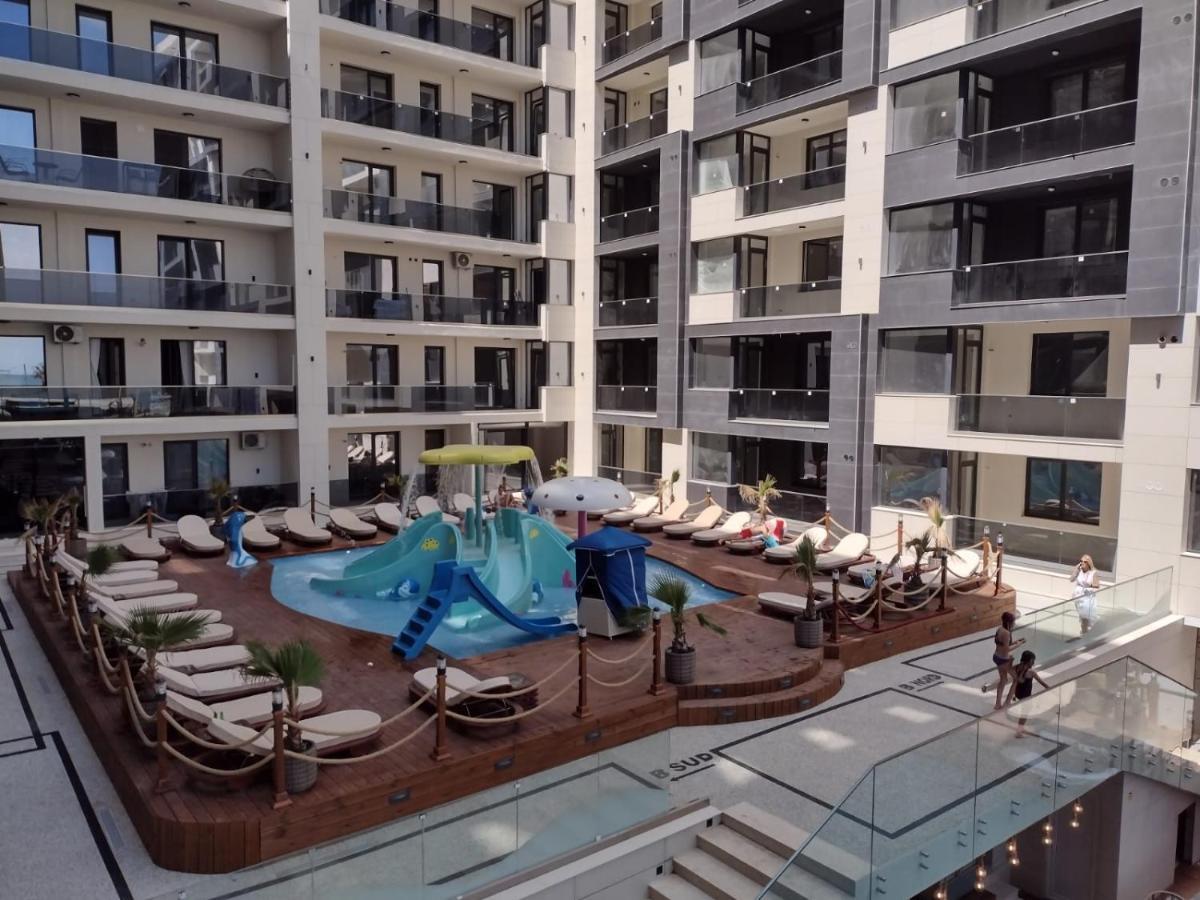 Ric Apartament Năvodari Esterno foto